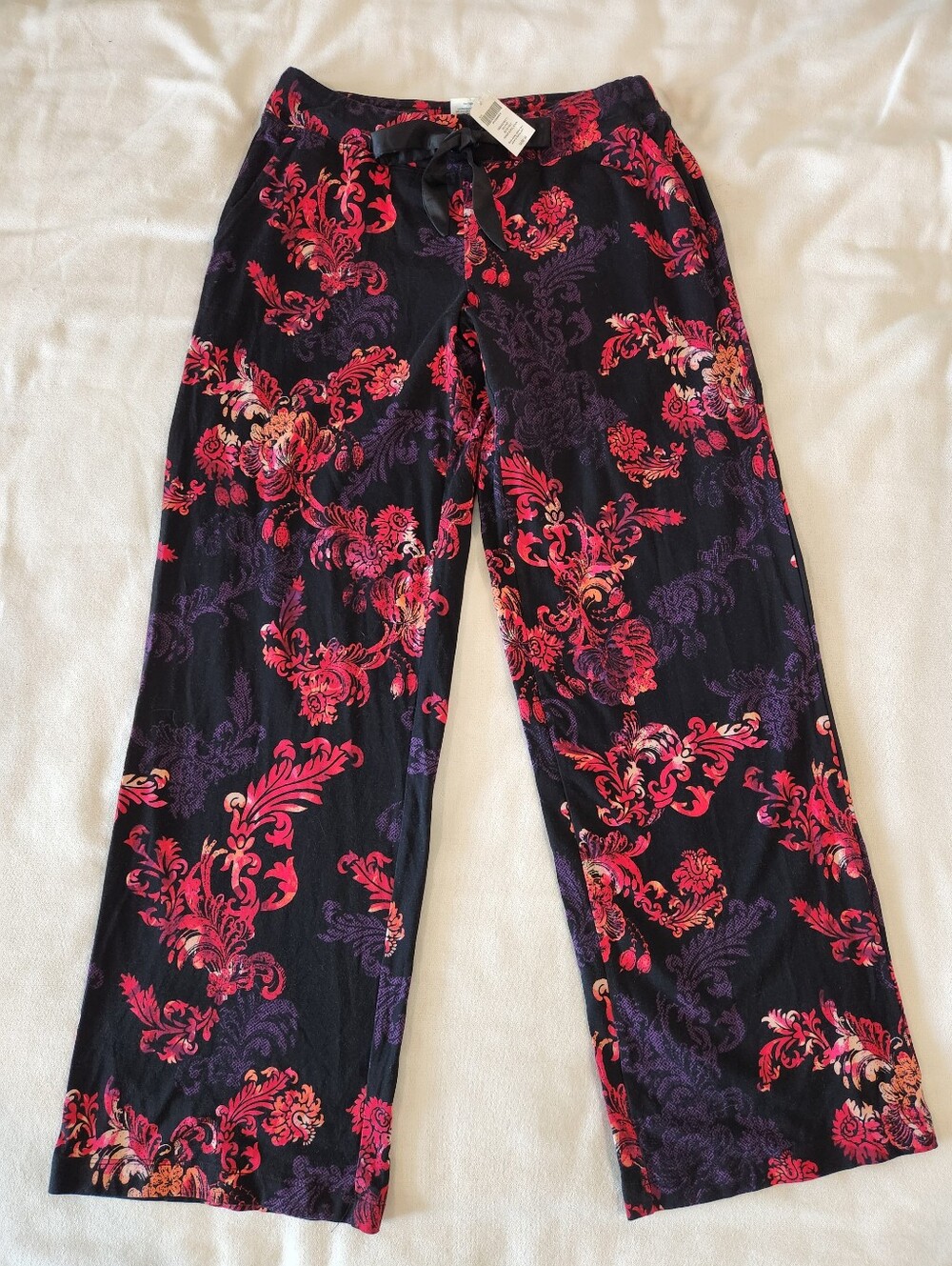 NWT SOMA Embraceable PJ Lounge Pants Size Medium French Scroll Black